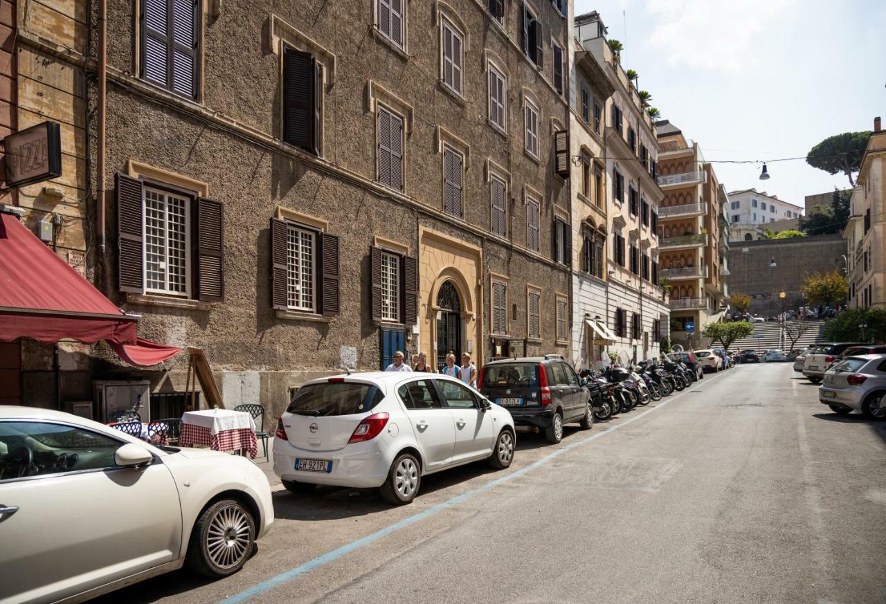 Museum Inn - Una Finestra Sui Musei Vaticani ローマ エクステリア 写真